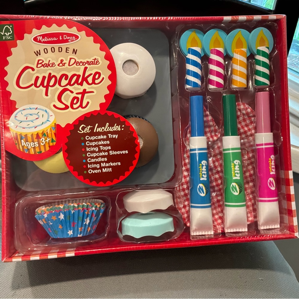 Melissa & Doug Wooden Bake & Decorate Cupcake Set -